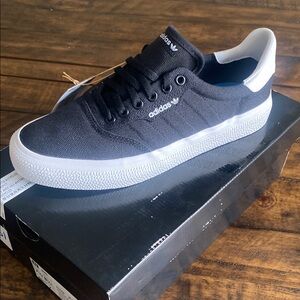 Adidas 3MC Black and White Sneakers. Mens 7.5/ Woman’s 8.5. New in box